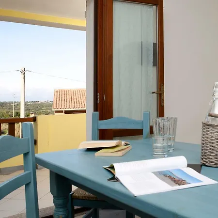 Helios House: Bilocale A Appartamento Santa Teresa di Gallura